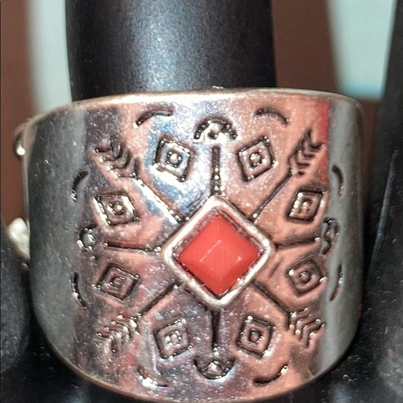 Paparazzi Here Today, Gone Tom-ARROW - Red Ring stretchy ring one size fits all - Picture 2 of 2